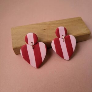 Boucles coeur rayées rouges